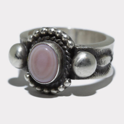Кольцо с розовой ракушкой от Германа Смита-младшего, размер 11