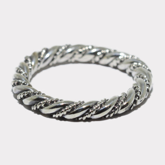 Кольцо из скрученного серебра от Стива Арвизо
