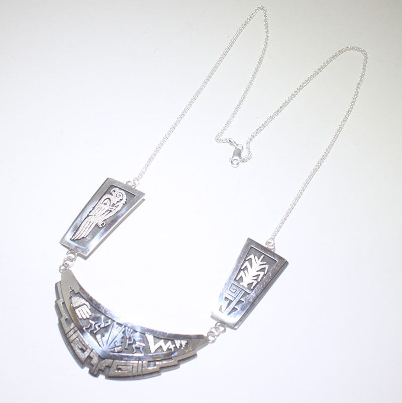 Overlay necklace by Berra Tarahongva