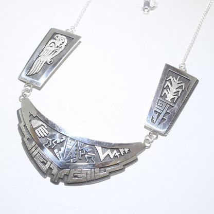 Overlay necklace by Berra Tarahongva