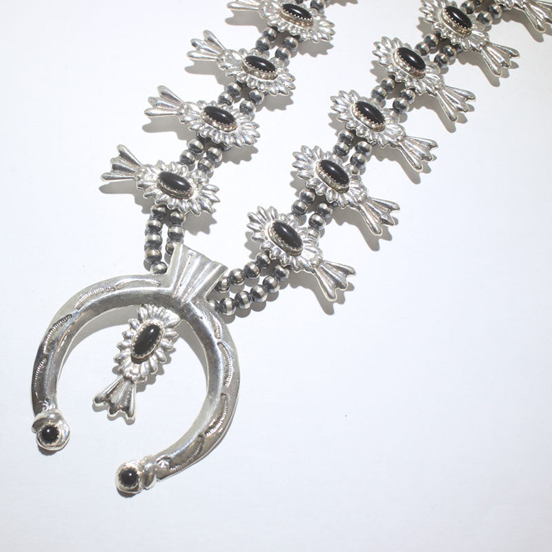 Silberne Squash-Blossom-Halskette von den Navajo