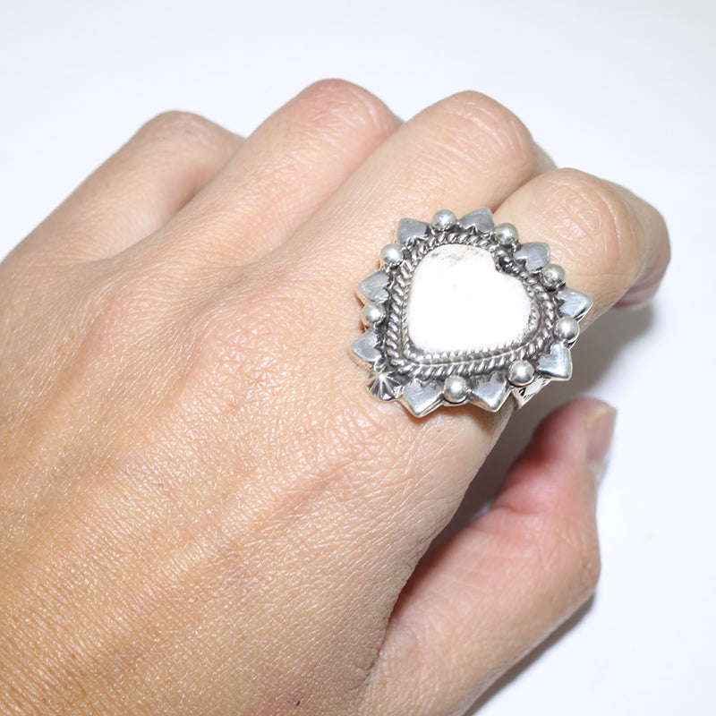 Кольцо с Белым Бизоном от Кинсли Нато́ни - размер 8