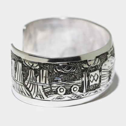 Bracelet en argent estampillé par les Navajos