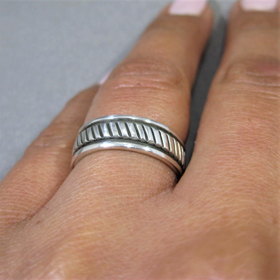 Anillo de plata de Bruce Morgan