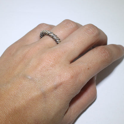 史蒂夫·阿维索设计的扭纹戒指 - 6号