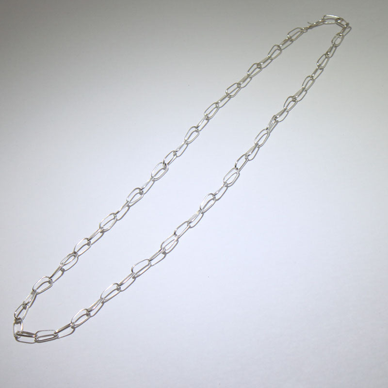 Серебряная цепочка с подвеской в форме капли