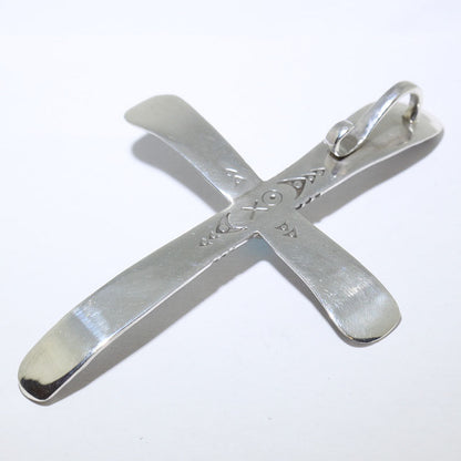 Pendentif Croix par Aaron Anderson