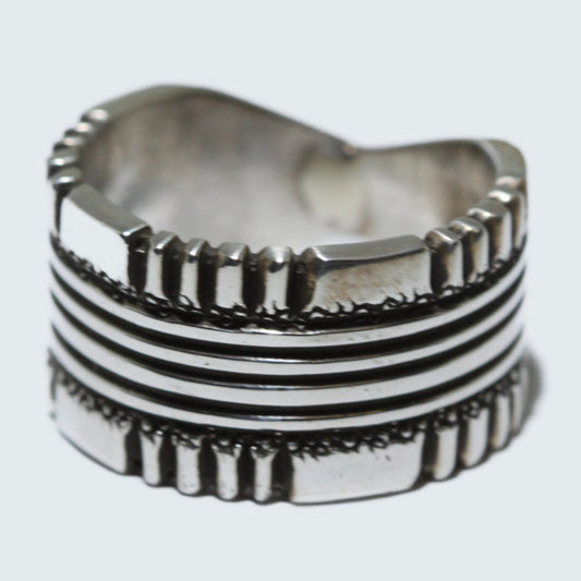 Серебряное кольцо от Лутриции Йеллоухэйр размер 7.5