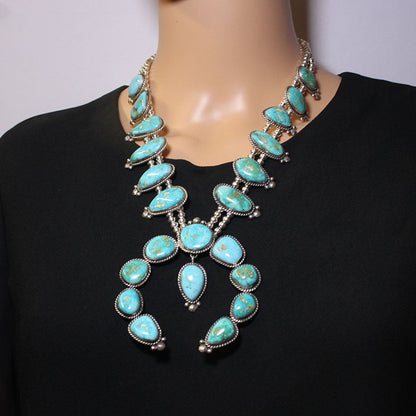 Conjunto de Collar Kingman por Karlene Goodluck