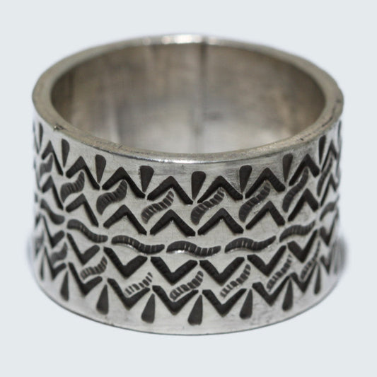 博·里夫斯的银戒指，尺寸11.5