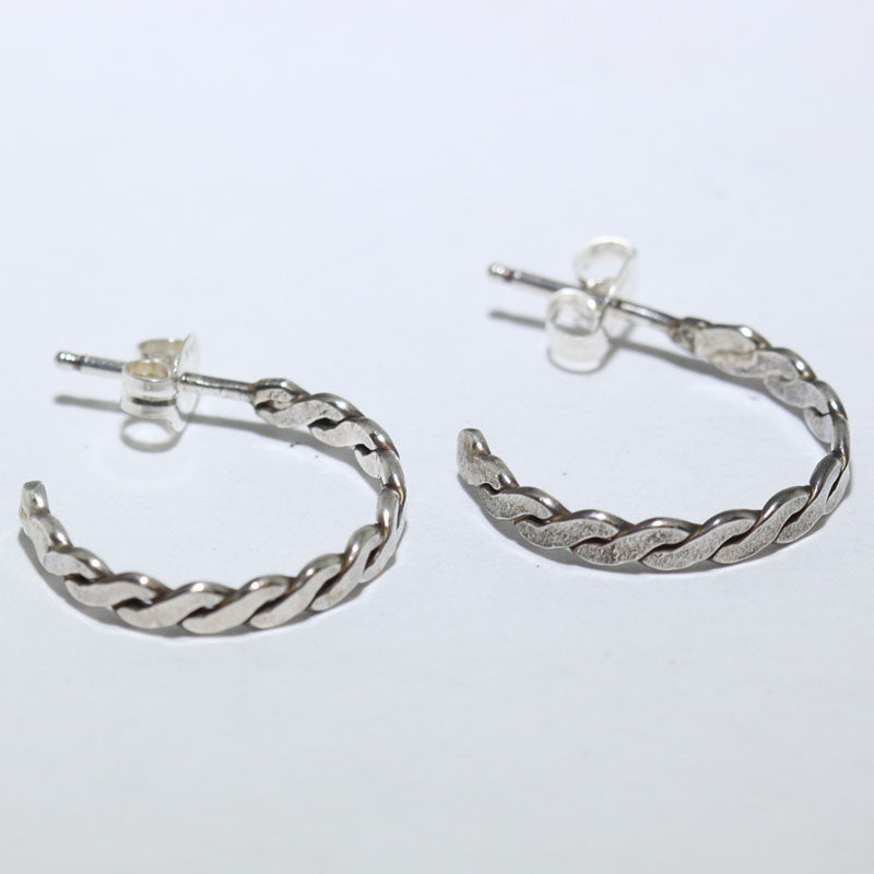 Mga Silver Hoop Earrings ng Navajo