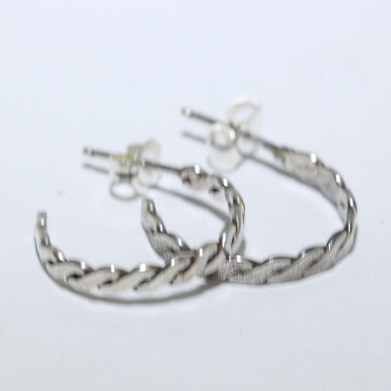 Mga Silver Hoop Earrings ng Navajo