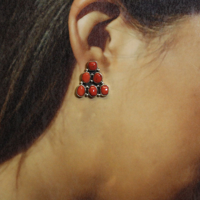 Anting Karang oleh Shelia Tso