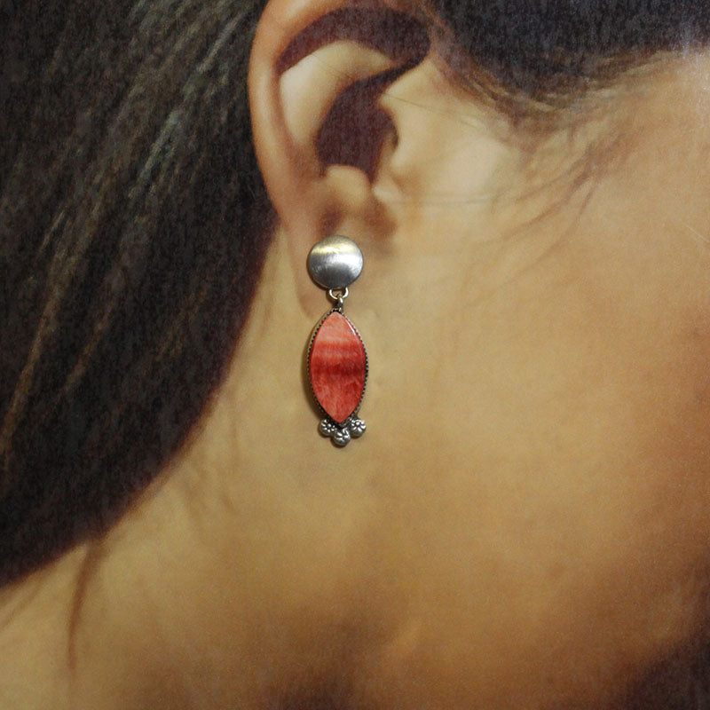 Anting-Anting Berduri oleh Navajo