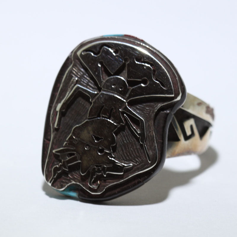 杰瑞·瓦多戈设计的戒指