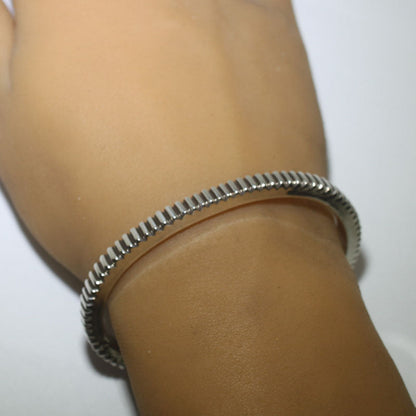 Bracelet par Kee Yazzie