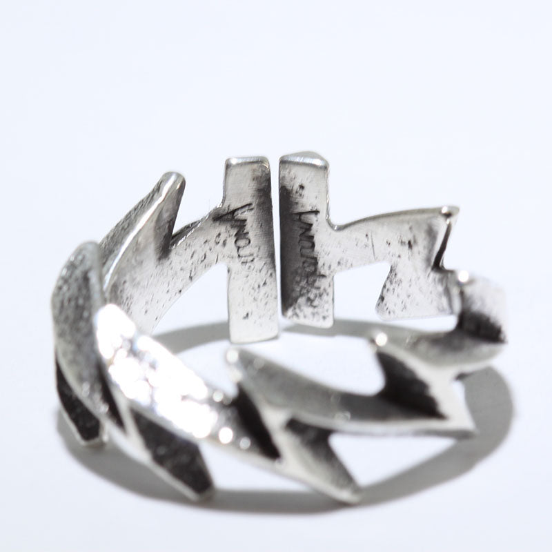 亞倫·安德森的銀戒指