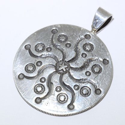 Pendentif en argent par Harrison Jim