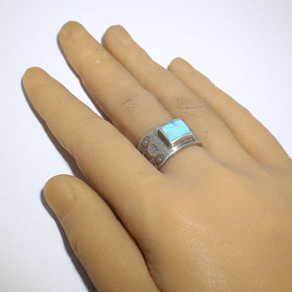 جیسی رابنز کے ذریعہ Royston Ring- 10