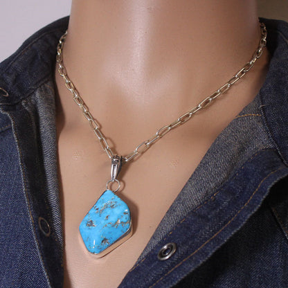 Pendentif Gemme Bleue par Kinsley Natoni