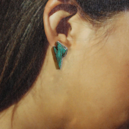 纳瓦霍族的金曼耳环