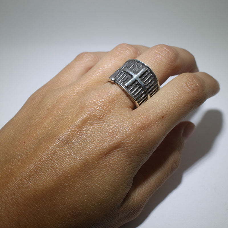 艾伦·安德森设计的十字戒指，尺寸9.5