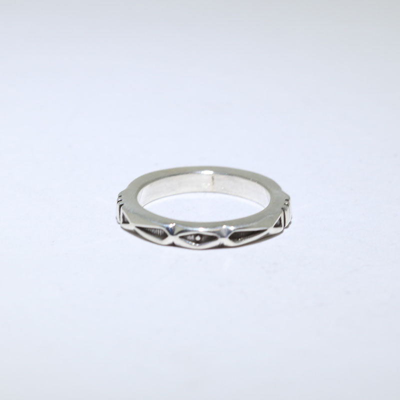 Nhẫn của Jennifer Curtis kích cỡ 5.5