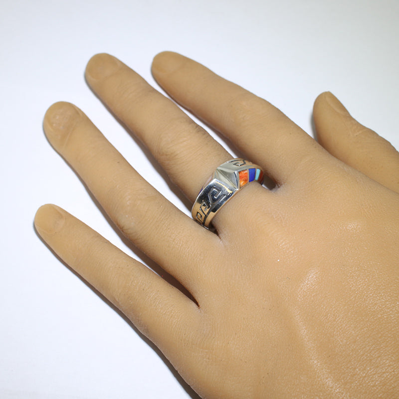 Anillo con incrustaciones de Lonn Parker- 10