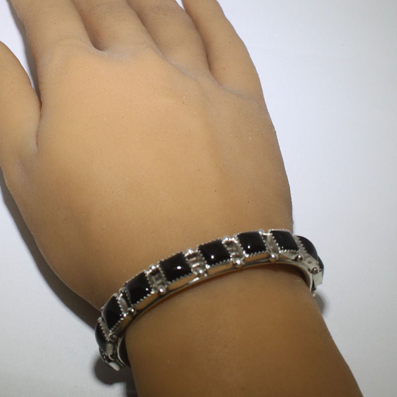 Bracelet en onyx par Phillip Yazzie 5-3/8"