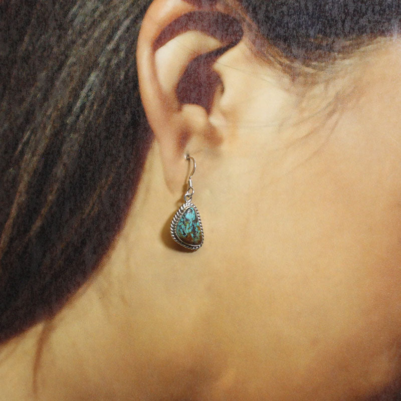 罗宾·佐西的中国耳环