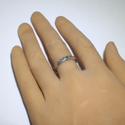 陽光·里維斯的銀戒指