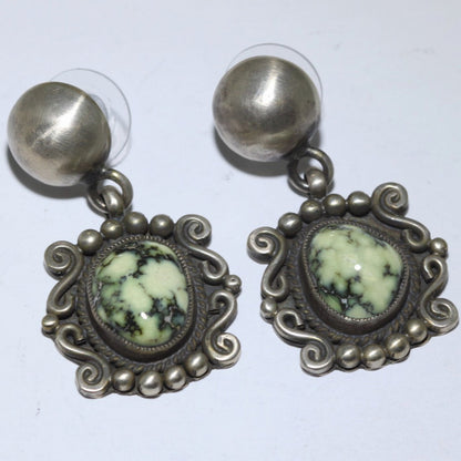 卡爾文·馬丁內斯的Damal耳環