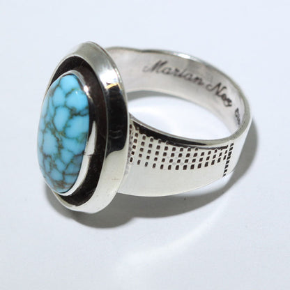 玛丽安·内兹设计的金曼戒指，8号