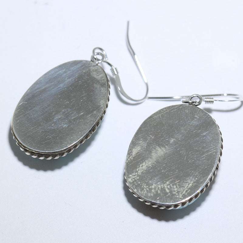 Anting-Anting No.8 oleh Navajo