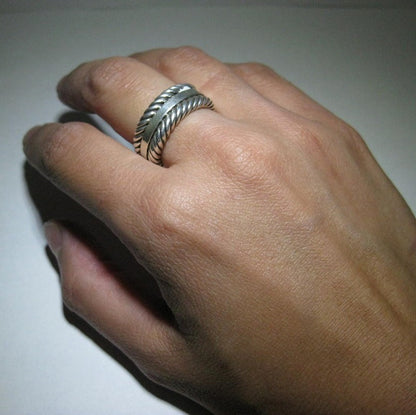 史蒂夫·阿维索手工制作的幻觉戒指