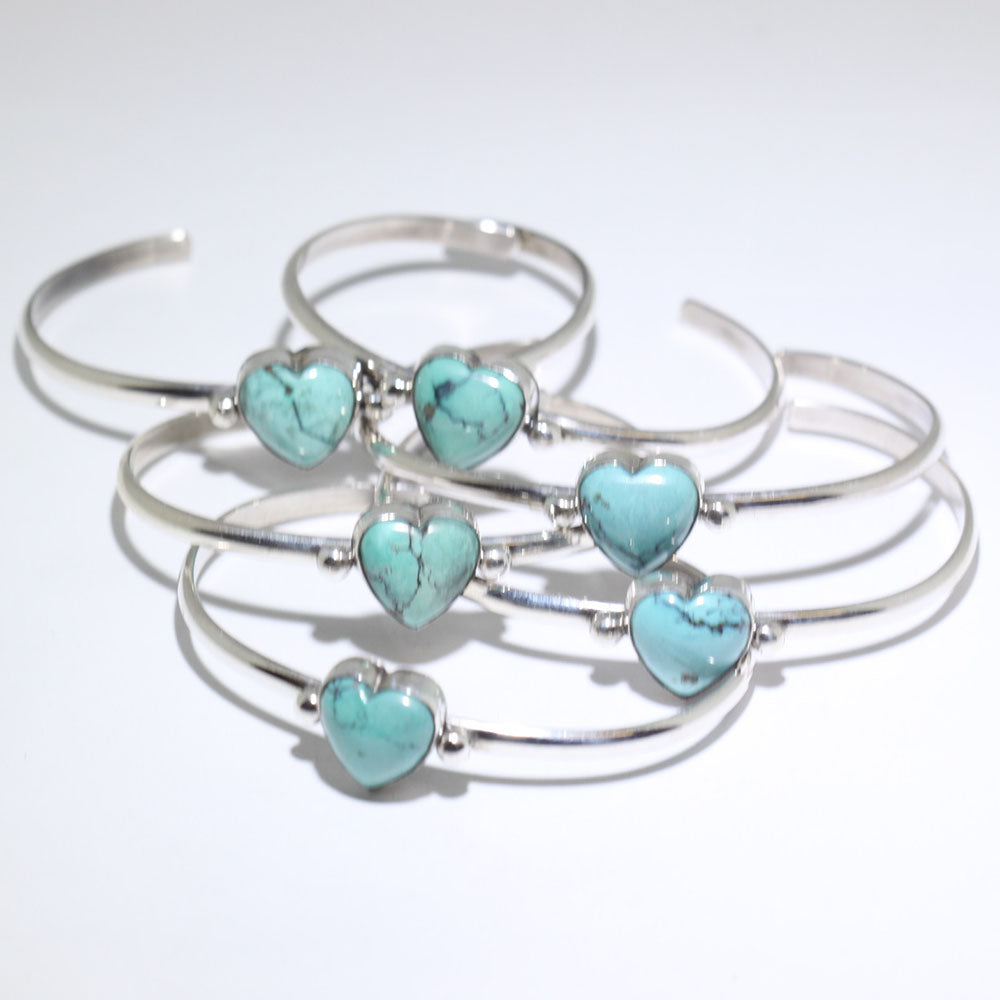 Bracelet en argent avec turquoise en forme de cœur