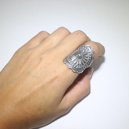 安迪·卡德曼设计的戒指