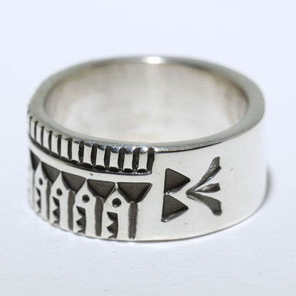利尔·塞卡特罗设计的戒指，9号尺寸