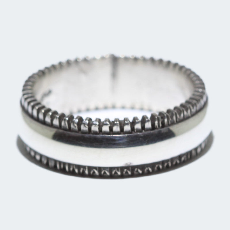 史蒂夫·阿維索設計的銀戒指，尺寸10