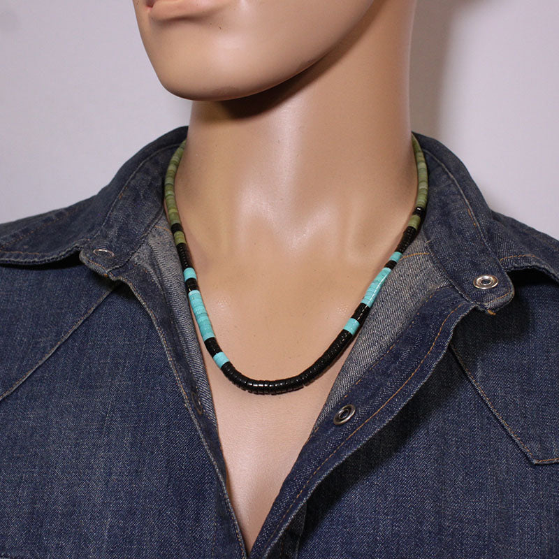 Collar Heishi de Calvin Lovato