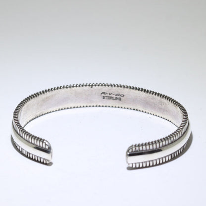 Bracelet en argent par Steve Arviso