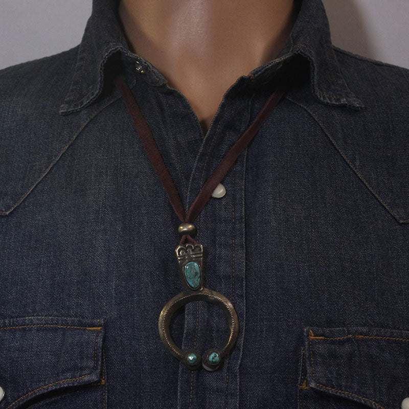 Collar con Gema Azul de Jock Favour