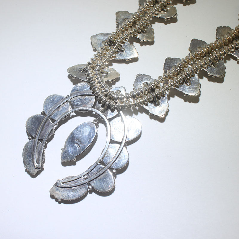Ожерелье "Цветок тыквы" от Роберта Цоси