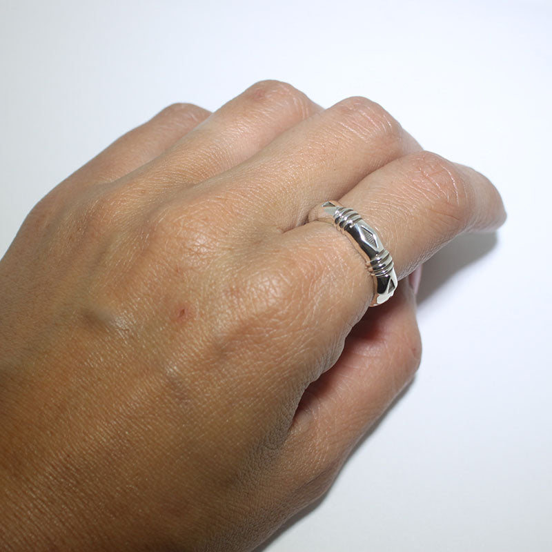 珍妮弗·柯蒂斯的銀戒指- 7