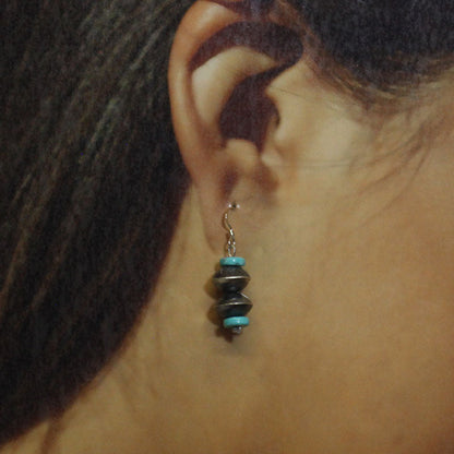 Anting Manik oleh Navajo