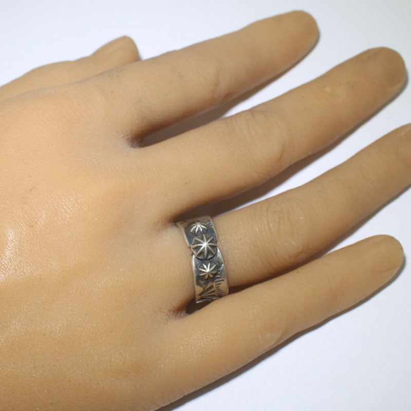 किंस्ले नाटोनी की चांदी की अंगूठी