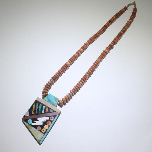 Heishi-Halskette von Mary Tafoya