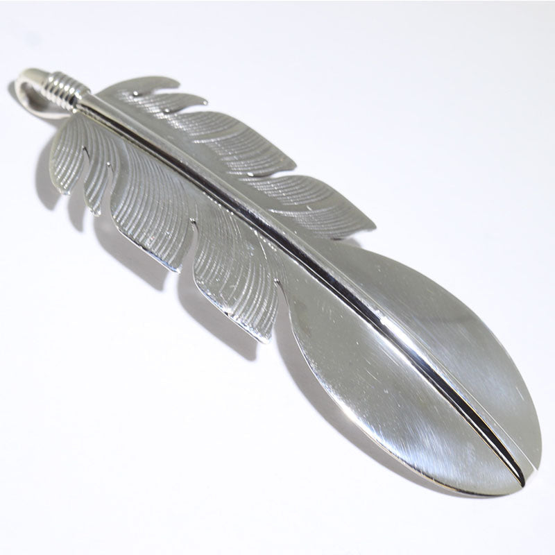 Pendentif en plume par les Navajo