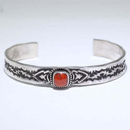 Bracelet en corail par Sunshine Reeves 5"