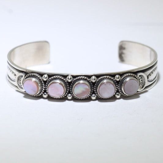 Bracciale in Conchiglia Rosa di Darrell Cadman 5-3/8"